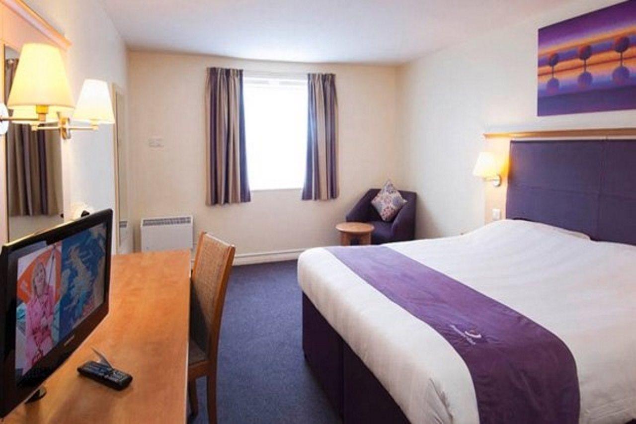 Premier Inn Warrington Centre Bagian luar foto